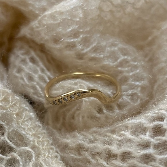 10k YG Wave ring - Picture 3 of 6